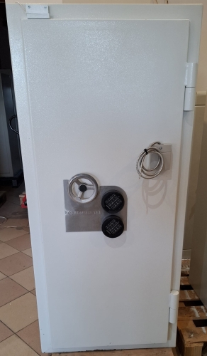 Sejf kasa pancerna Konsmetal KPP 150, 1140 kg, IV klasa, dwa zamki