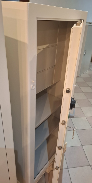 Kamet 270 kg1.jpg